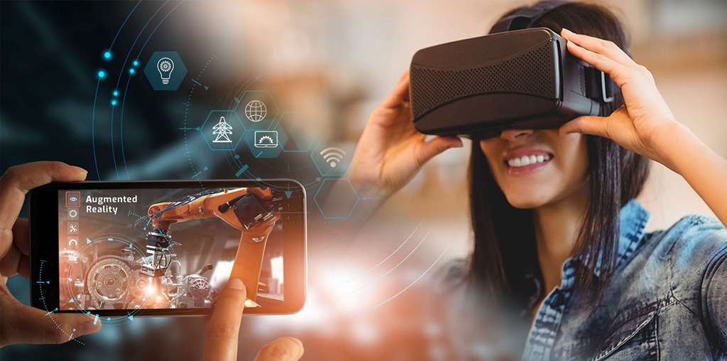Augmented Reality/Virtual Reality